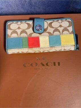 💠Coach Signature Canvas Multi-Color Stripe Continental Wallet - Turquoise Trim